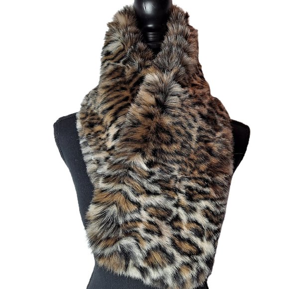 Faux Leopard Scarf - Picture 1 of 6